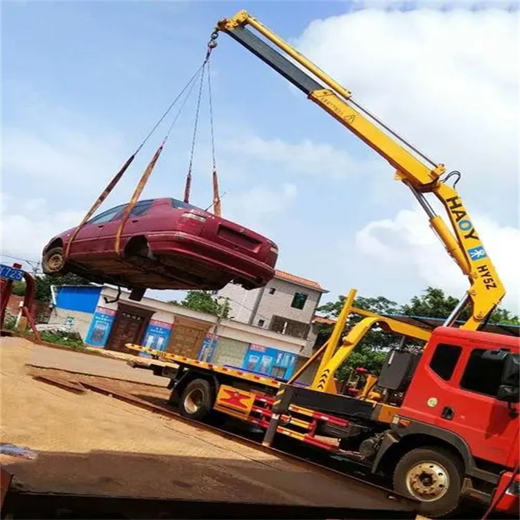 巫溪吊车吊汽车的正确方法